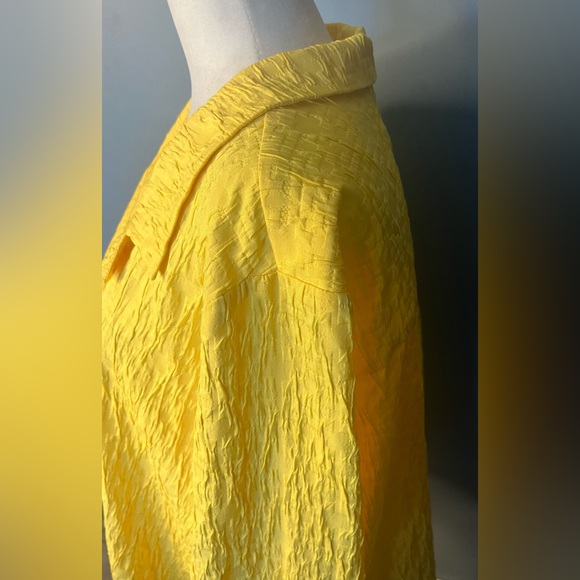 Joseph Ribkoff Bright Yellow Crinkly Fabric Capelike Jacket W/ Supercool Buttons - Picture 4 of 7